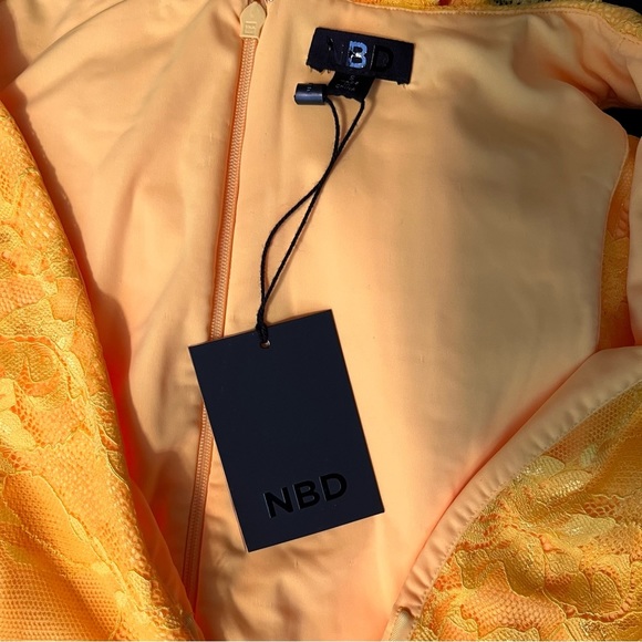 NWT NBD Emery Embroidered Lace Plunging Wired V Neck Mini Dress, Canary - Picture 8 of 11